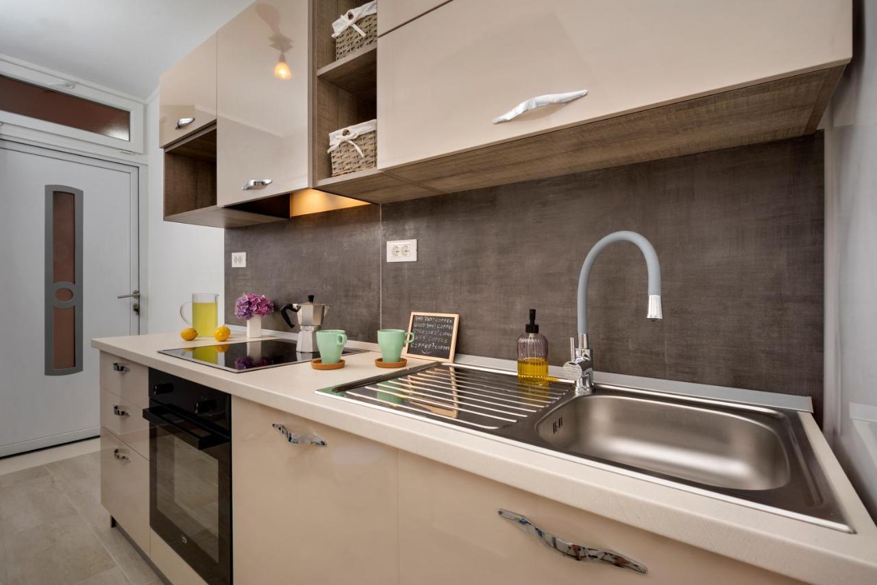 B Apartment Ravni Luaran gambar