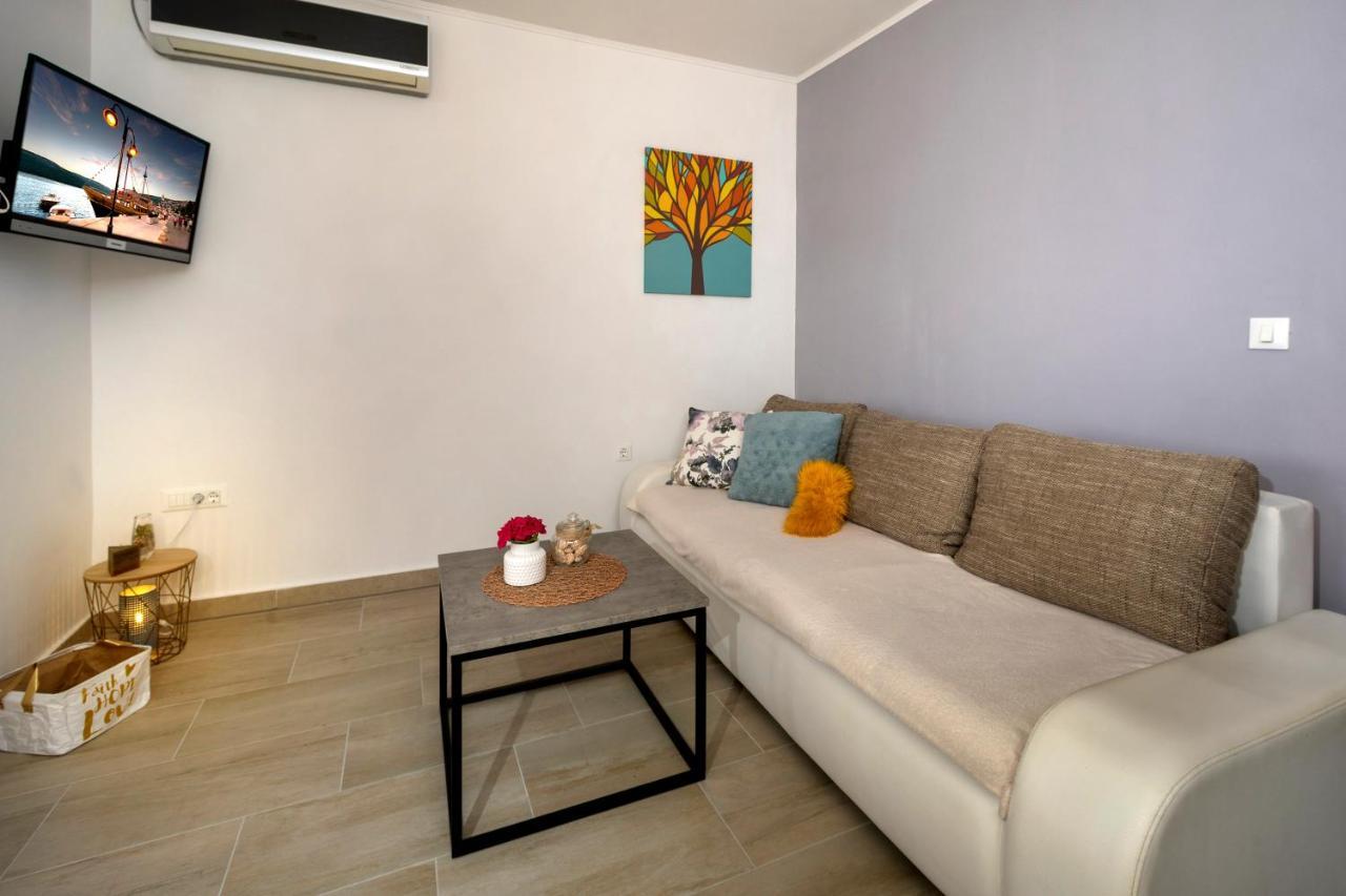 B Apartment Ravni Luaran gambar